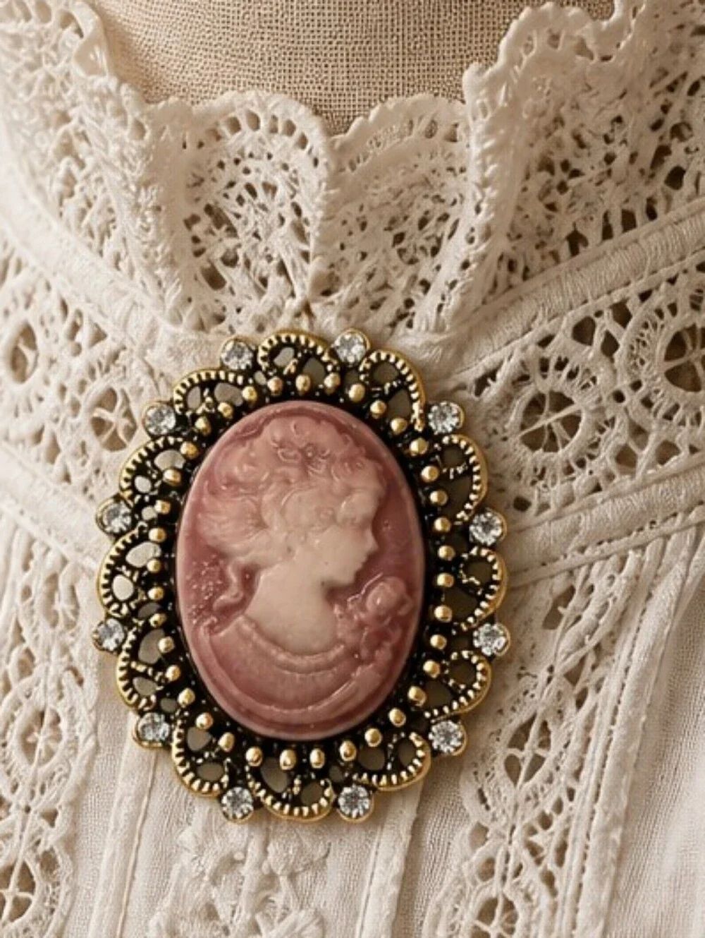 Pink Victorian Cameo Brooch Rhinestone Filigree Antique Gold Tone Pin NWT